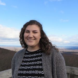 Meet your Posher, Alyssa